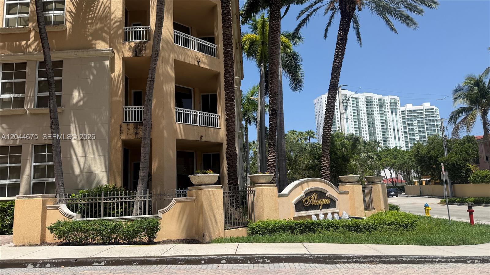 Photo of 3001 185th St  #129, Aventura, Florida, 33180 - 
