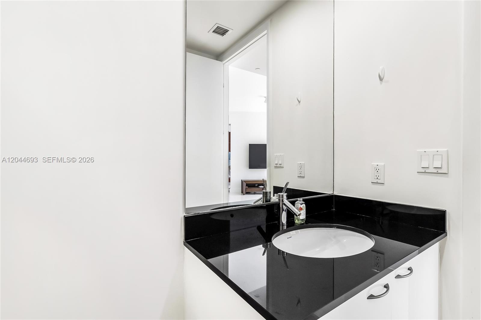 2605 2 / 2 1435 sq. ft. $ 2026-06-29 0 Photo