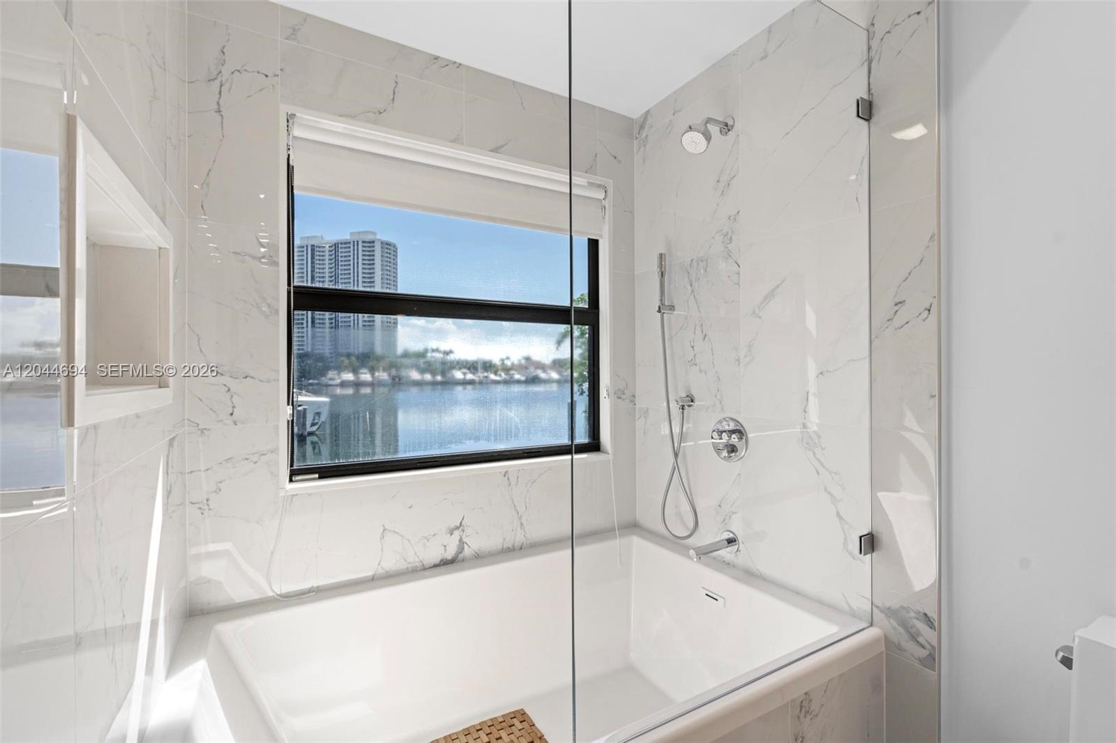 Photo of 21145 Helmsman Dr (21145), Aventura, Florida, 33180 -