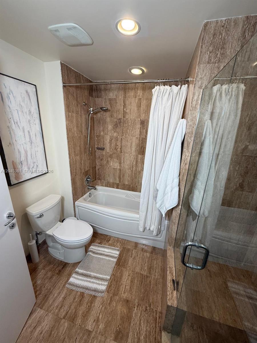 Ver detalles T-2806 2 / 2 1005 sq. ft. $ 2026-06-30 0 foto