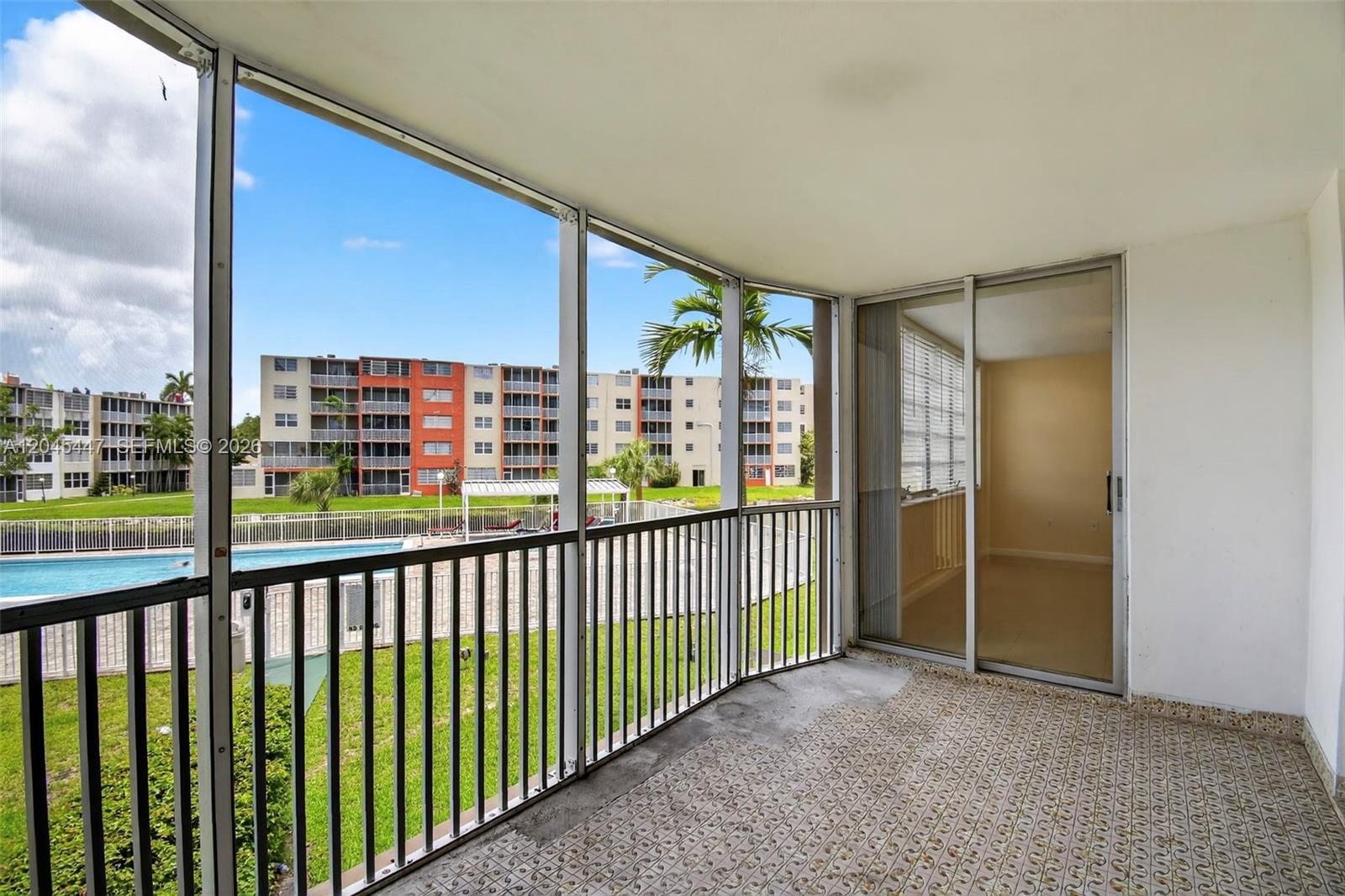 206 2 / 2 1315 sq. ft. $ 2026-06-30 0 foto