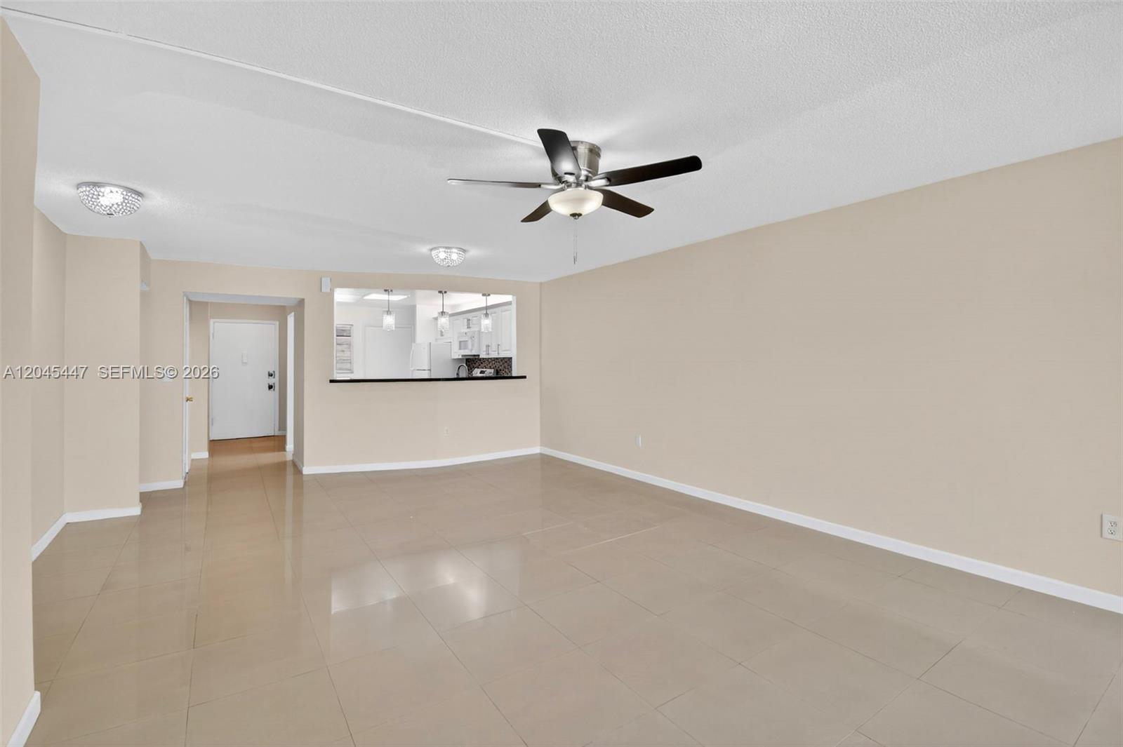 206 2 / 2 1315 sq. ft. $ 2026-06-30 0 foto