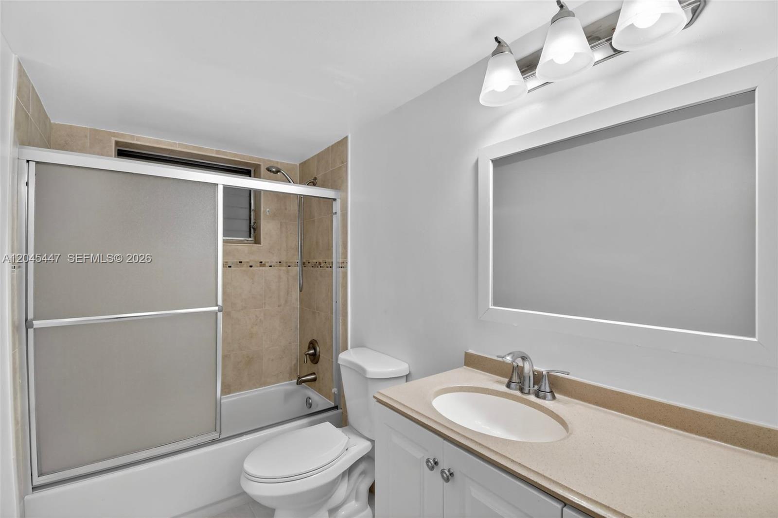 206 2 / 2 1315 sq. ft. $ 2026-06-30 0 foto