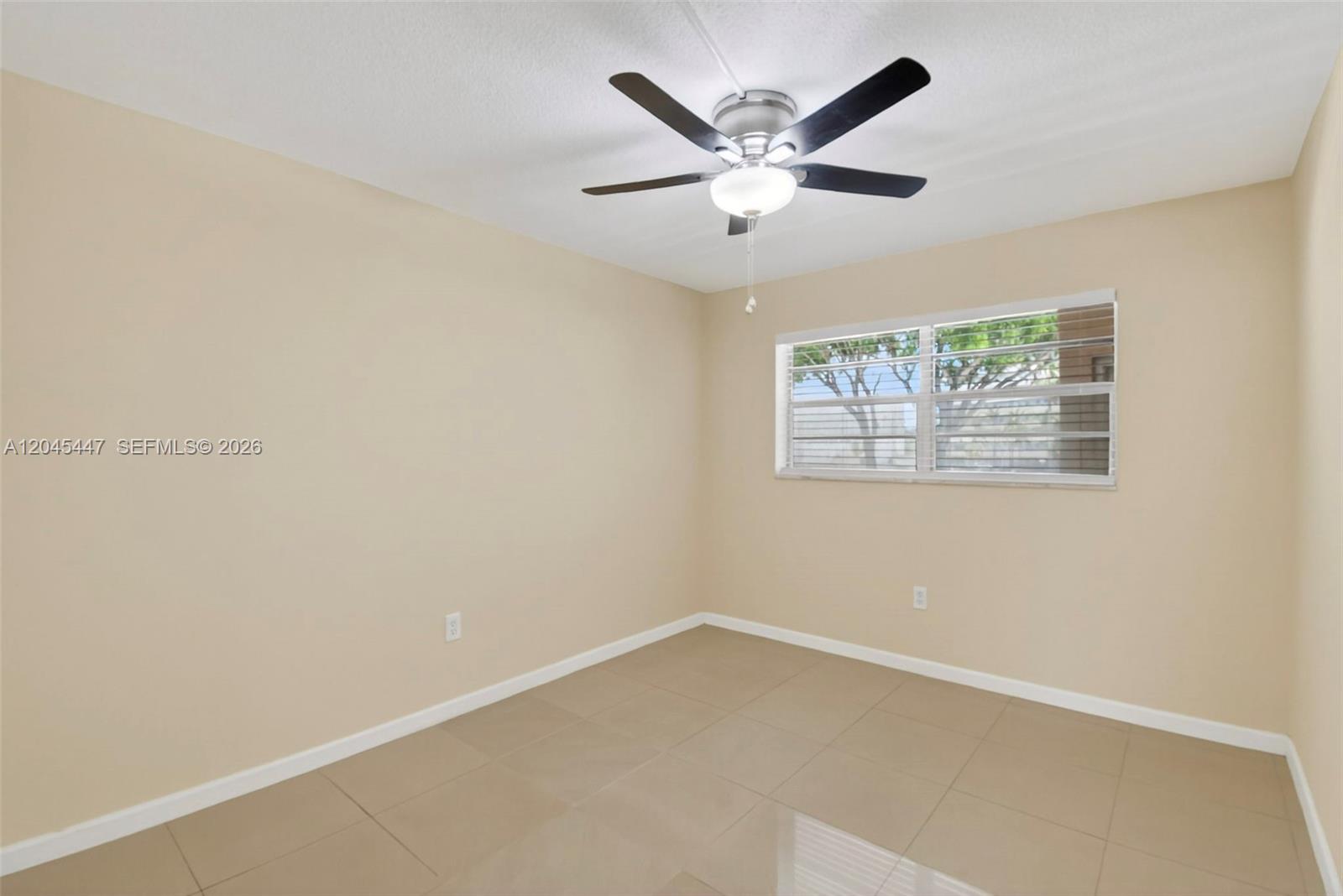 206 2 / 2 1315 sq. ft. $ 2026-06-30 0 foto