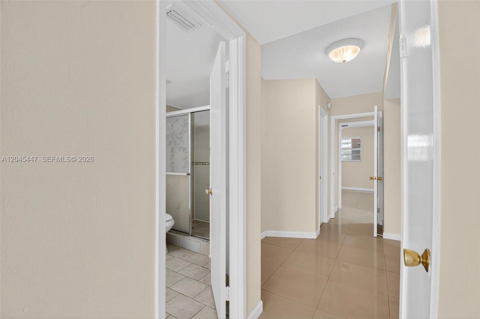 206 2 / 2 1315 sq. ft. $ 2026-06-30 0 foto