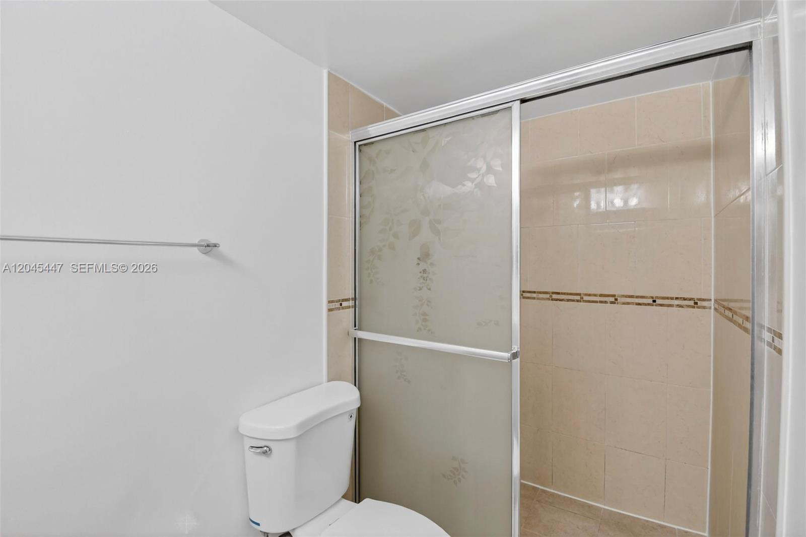 206 2 / 2 1315 sq. ft. $ 2026-06-30 0 foto