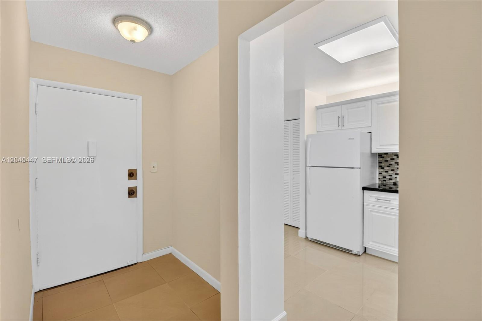 206 2 / 2 1315 sq. ft. $ 2026-06-30 0 foto