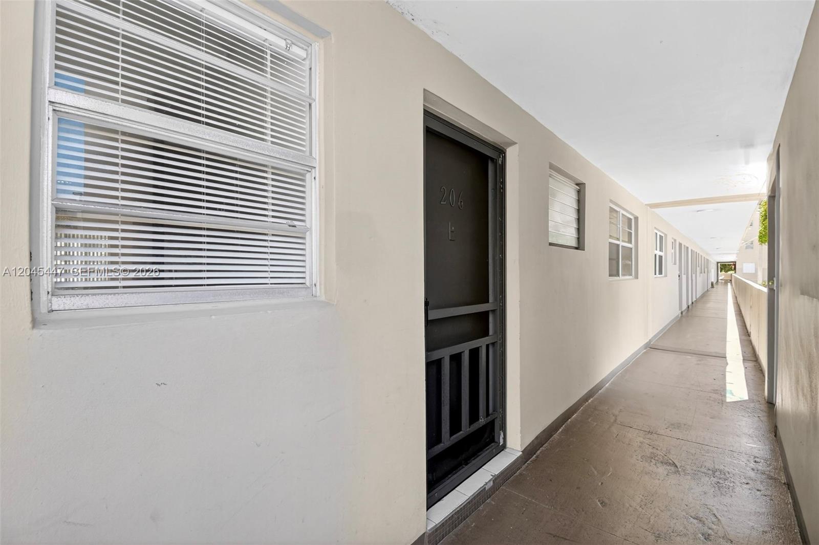 206 2 / 2 1315 sq. ft. $ 2026-06-30 0 foto