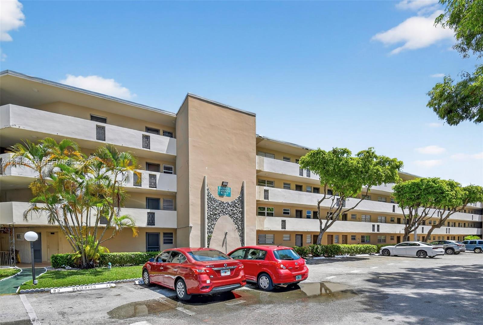206 2 / 2 1315 sq. ft. $ 2026-06-30 0 foto