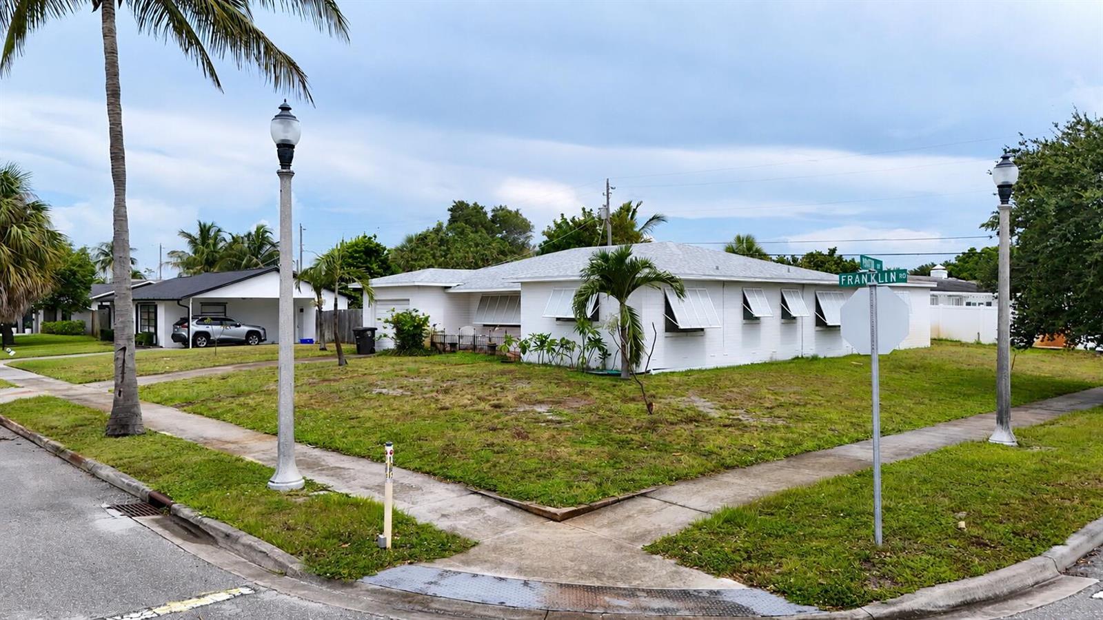   / 0  sq. ft. $ 2026-07-01 0 foto