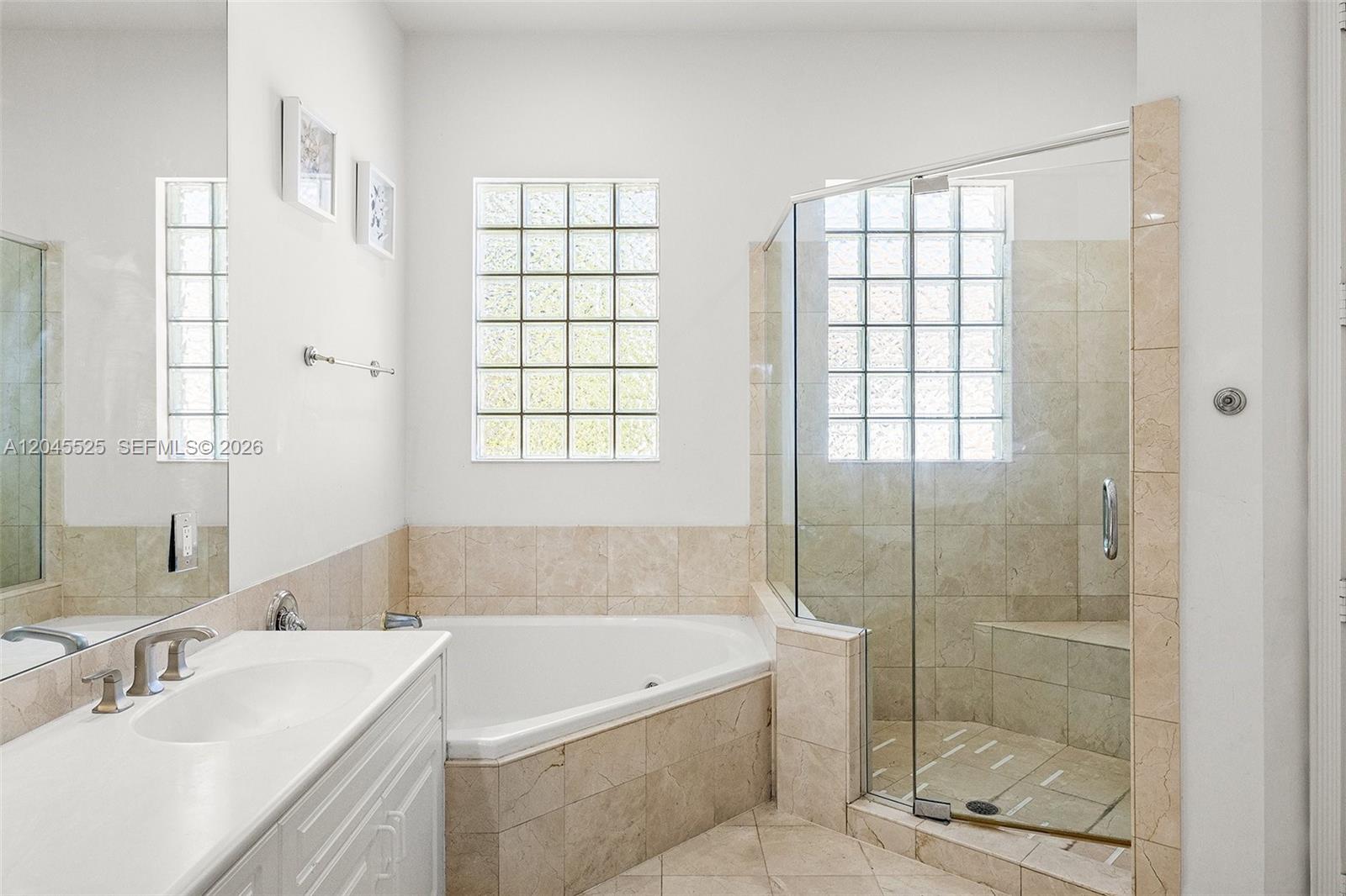 Photo of 1549 Shoreline Way  (1549), Hollywood, Florida, 33019 - 