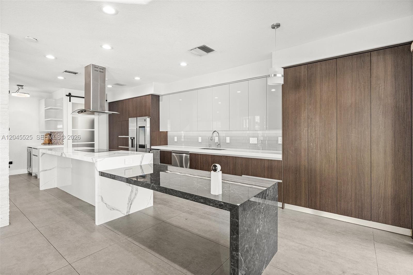 Photo of 1549 Shoreline Way  (1549), Hollywood, Florida, 33019 - 