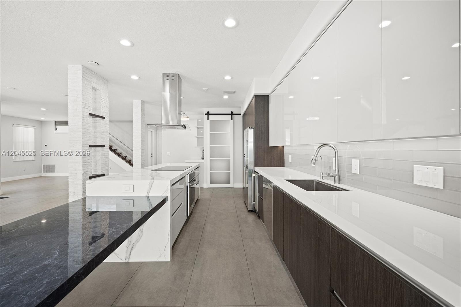 Photo of 1549 Shoreline Way  (1549), Hollywood, Florida, 33019 - 