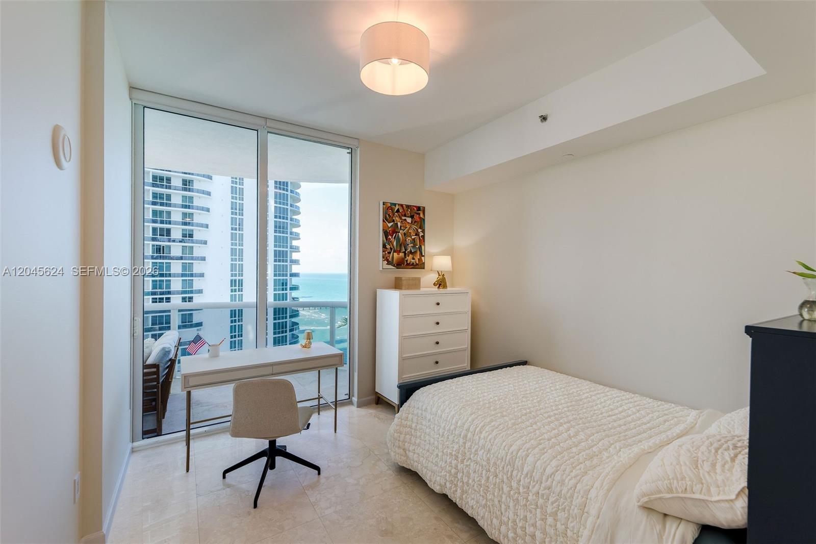 See details 2502 3 / 4 1979 sq. ft. $ 2026-06-30 0 Photo