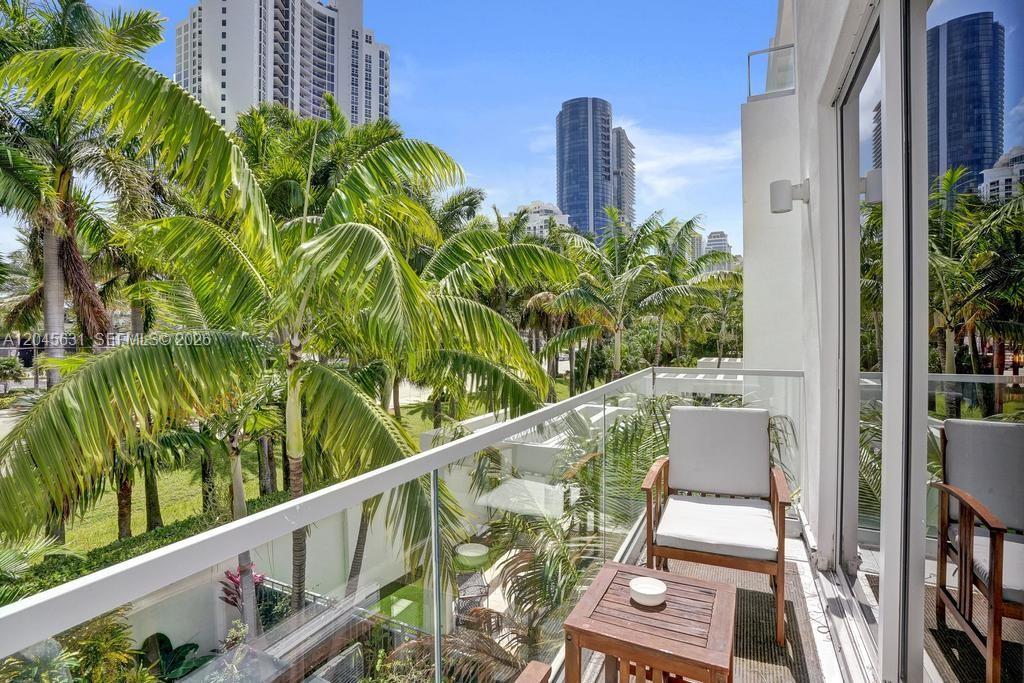 Photo of 18985 Atlantic Blvd (18985), Sunny Isles Beach, Florida, 33160 -