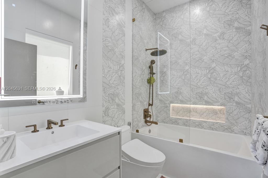 Photo of 18985 Atlantic Blvd (18985), Sunny Isles Beach, Florida, 33160 -