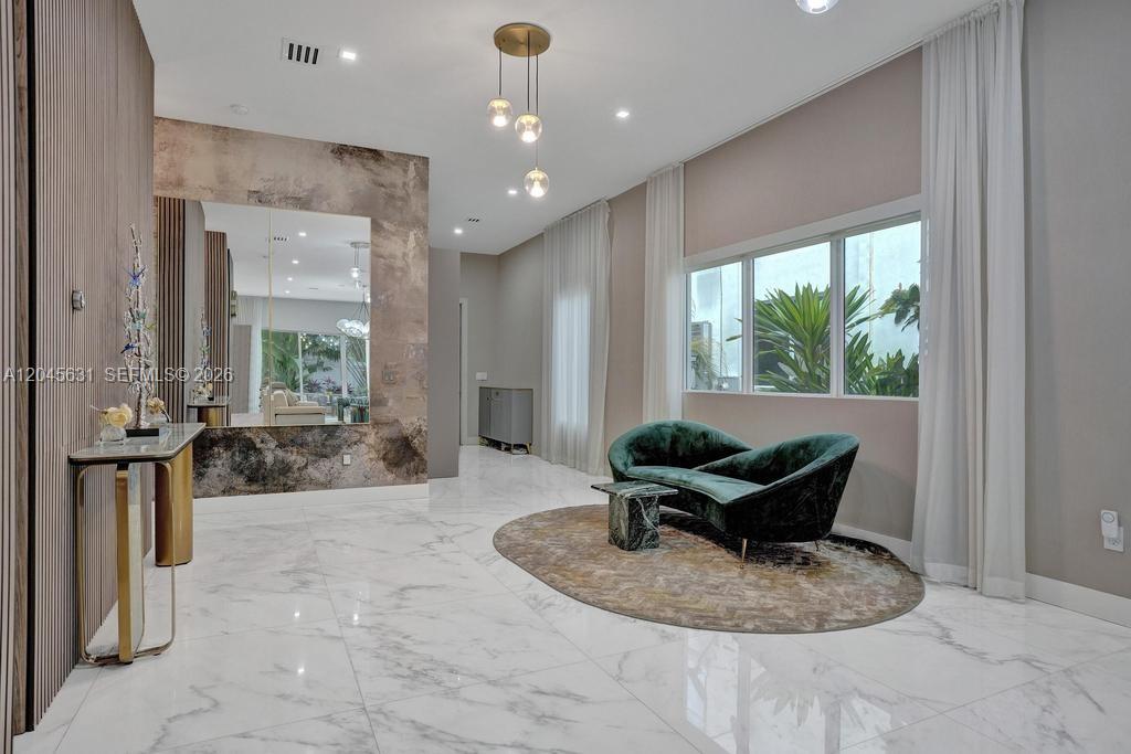 Photo of 18985 Atlantic Blvd (18985), Sunny Isles Beach, Florida, 33160 -