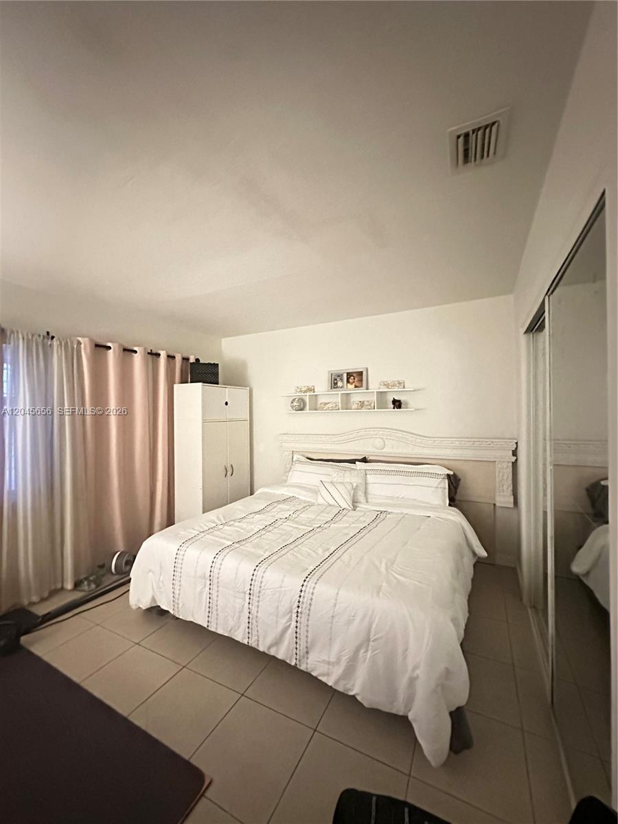   /  1422 sq. ft. $ 2026-06-30 0 foto