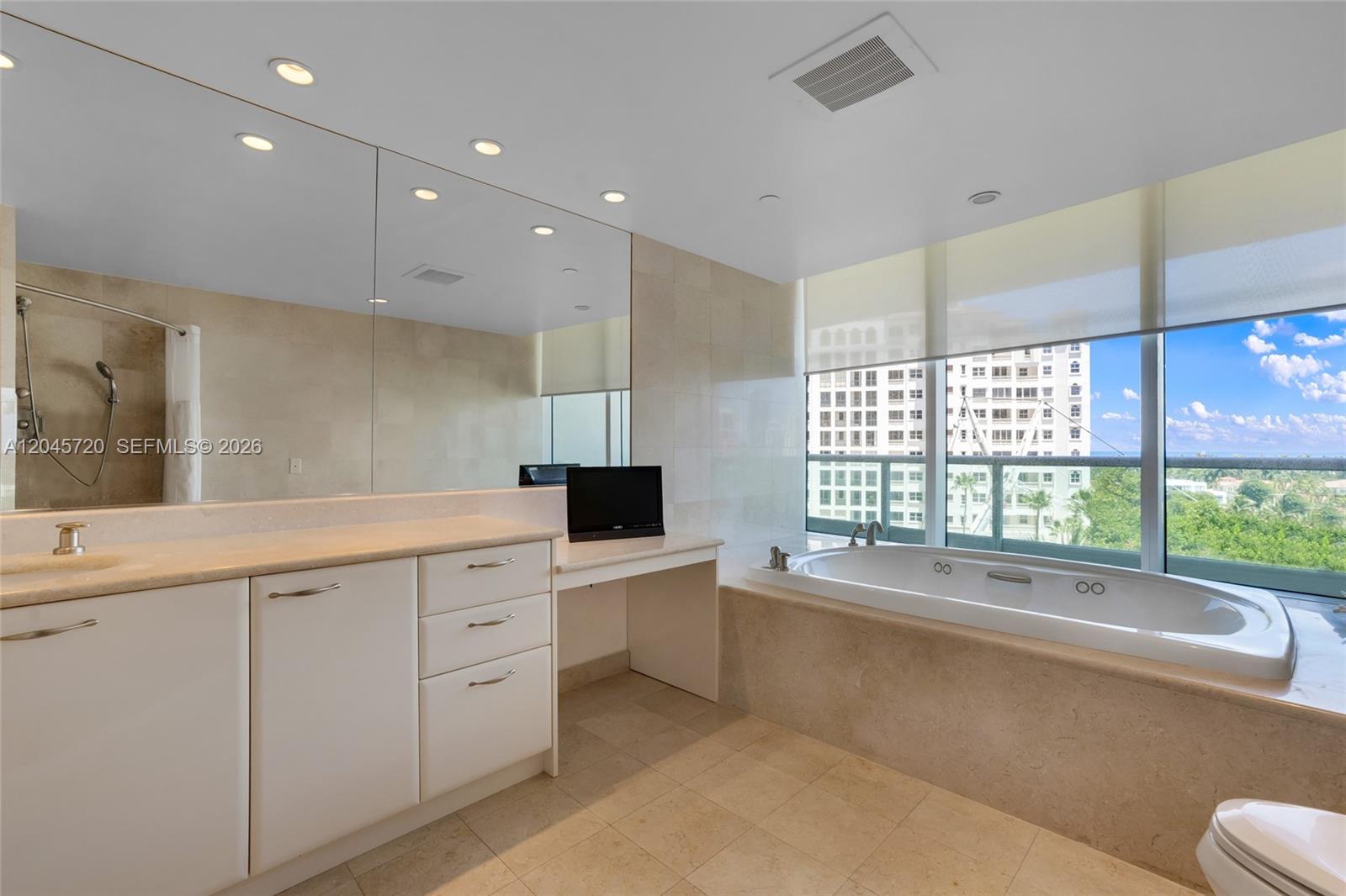 Photo of 20155 38th Ct #904, Aventura, Florida, 33180 -