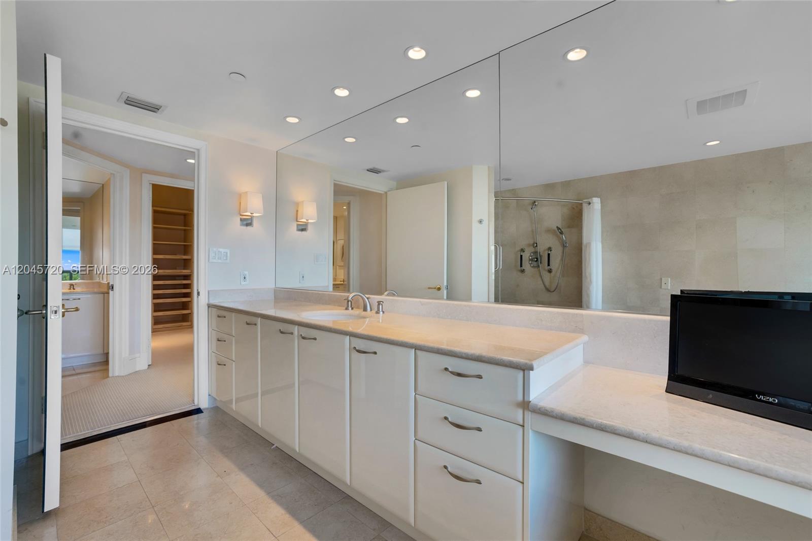 Photo of 20155 38th Ct #904, Aventura, Florida, 33180 -