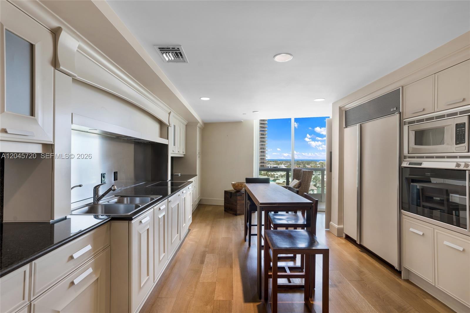 Photo of 20155 38th Ct #904, Aventura, Florida, 33180 -