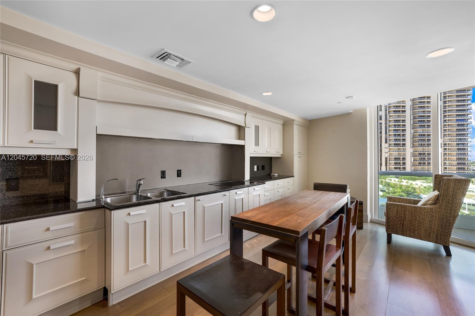Photo of 20155 38th Ct #904, Aventura, Florida, 33180 -
