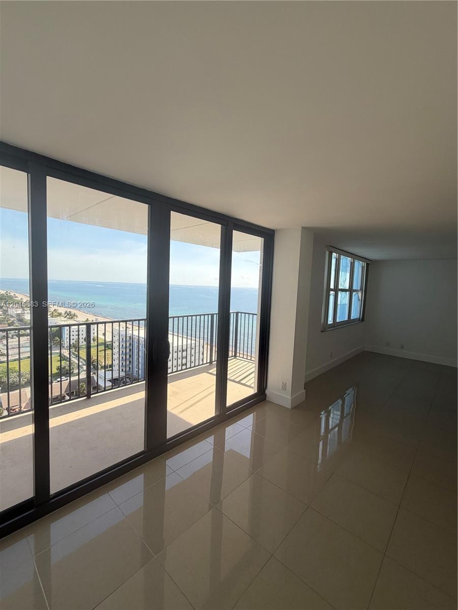 Photo of 2201 Ocean Dr  #1905, Hollywood, Florida, 33019 - 