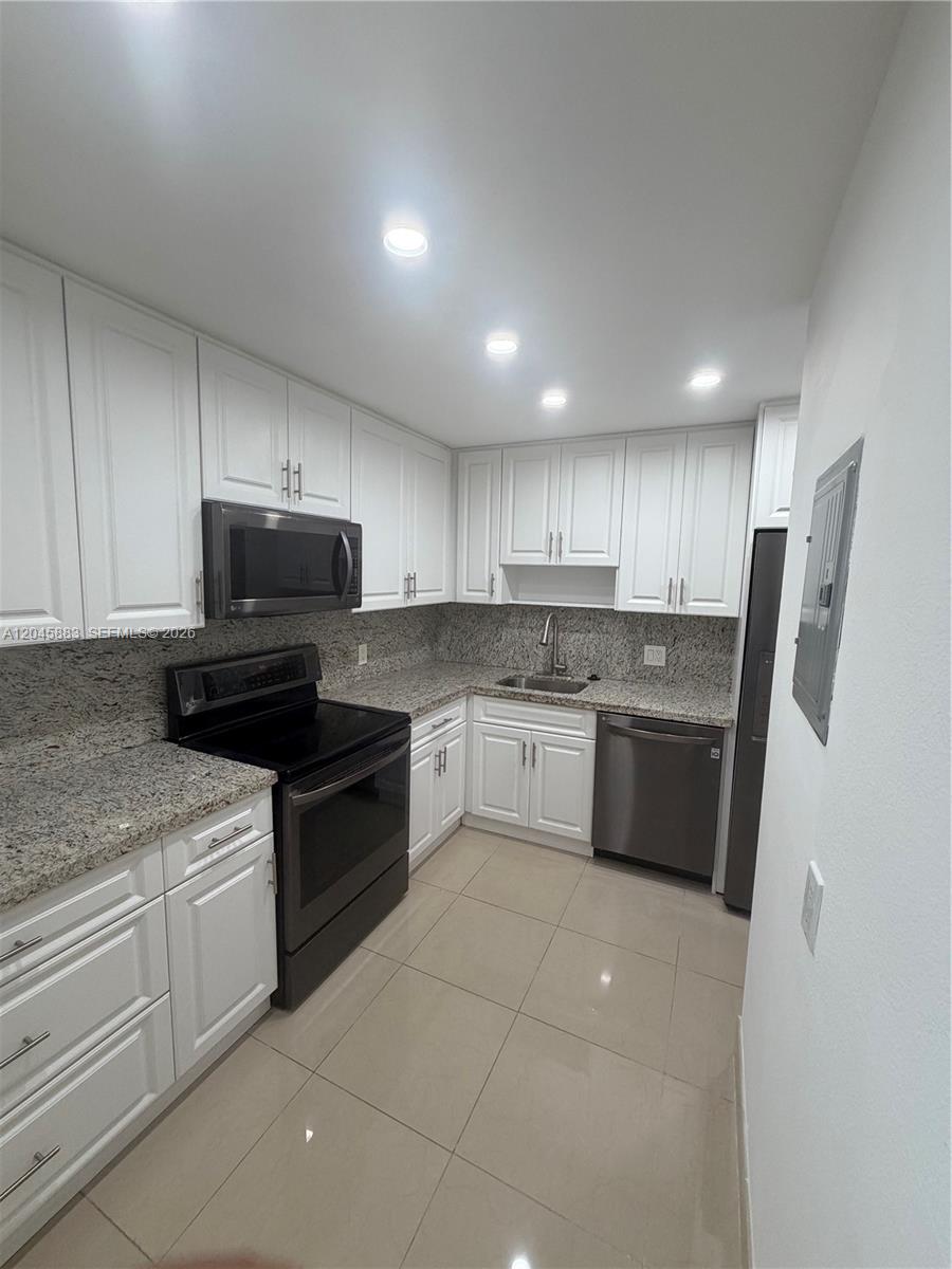 Photo of 2201 Ocean Dr  #1905, Hollywood, Florida, 33019 - 
