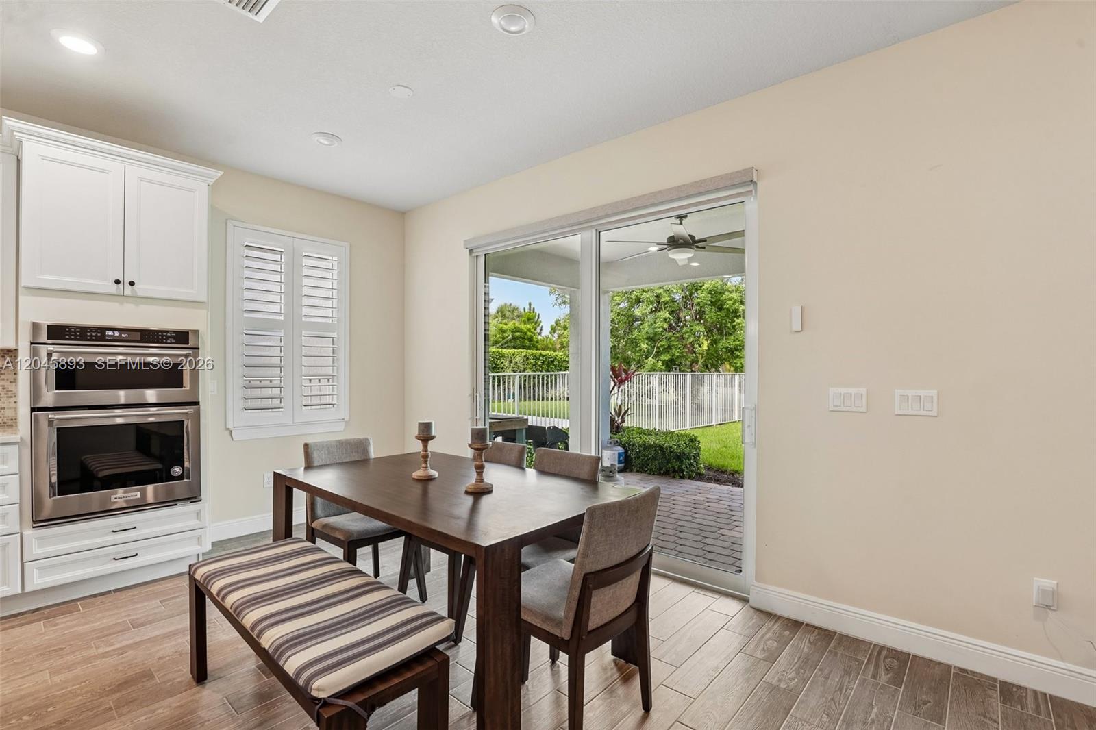 1636 3 / 3 1881 sq. ft. $ 2026-06-30 0 Photo