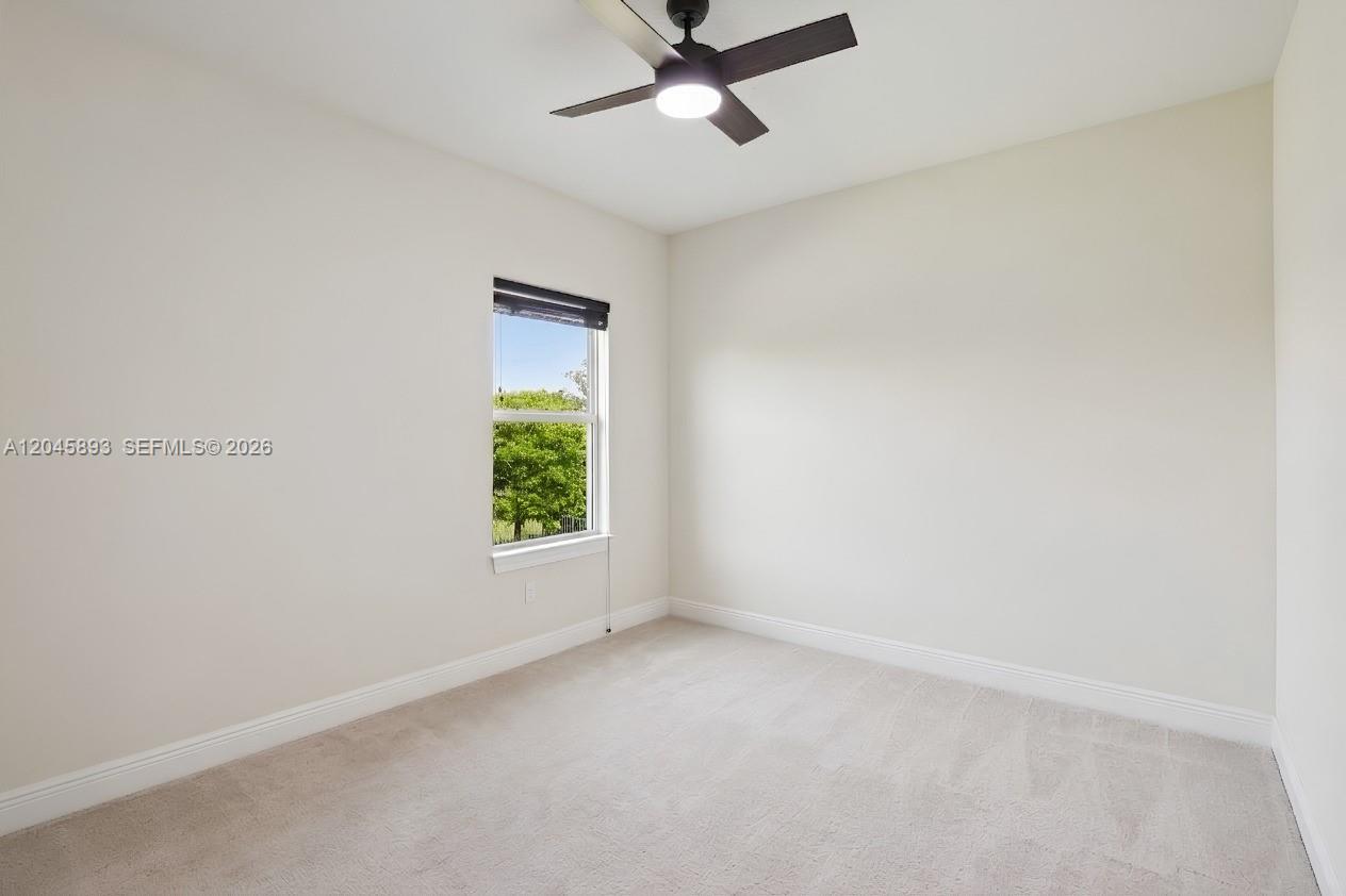 1636 3 / 3 1881 sq. ft. $ 2026-06-30 0 Photo