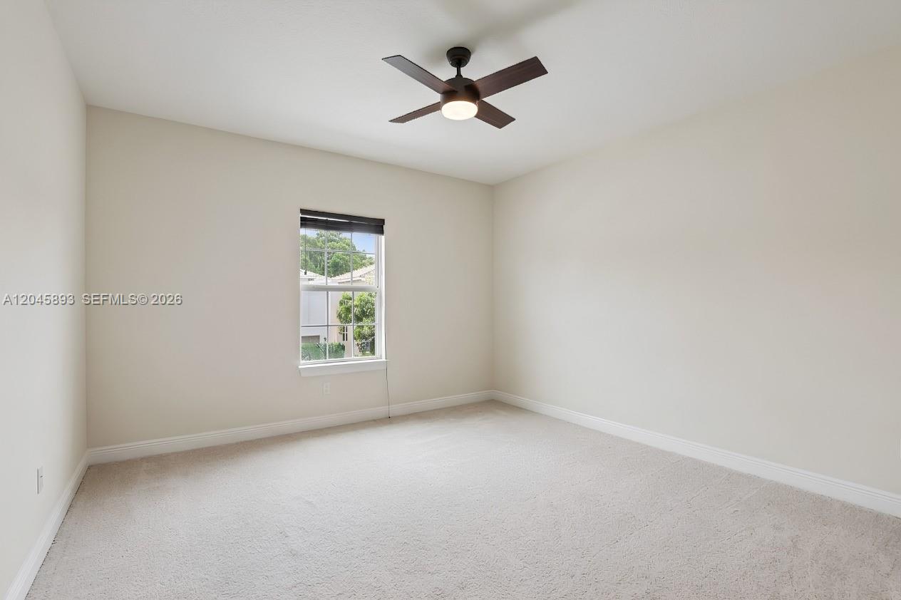 1636 3 / 3 1881 sq. ft. $ 2026-06-30 0 Photo