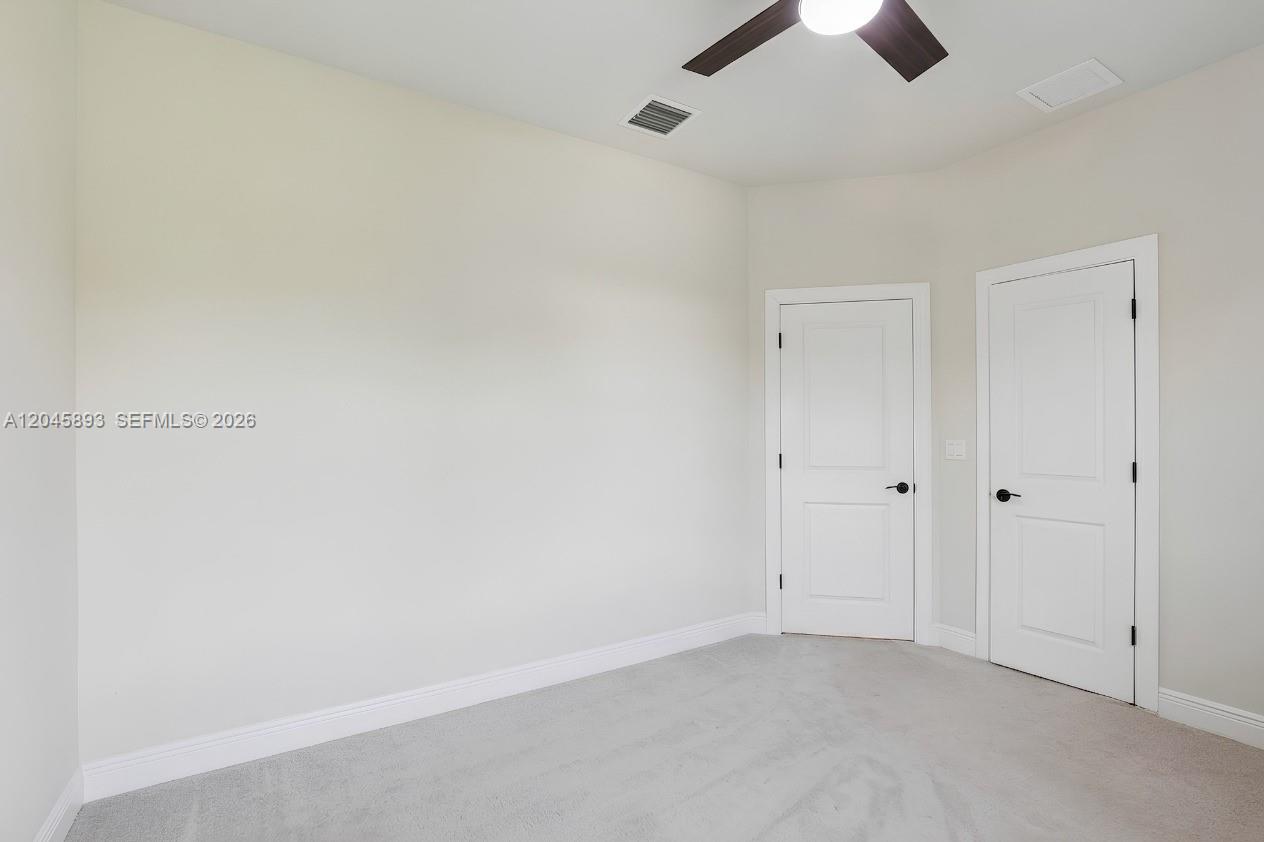 1636 3 / 3 1881 sq. ft. $ 2026-06-30 0 Photo