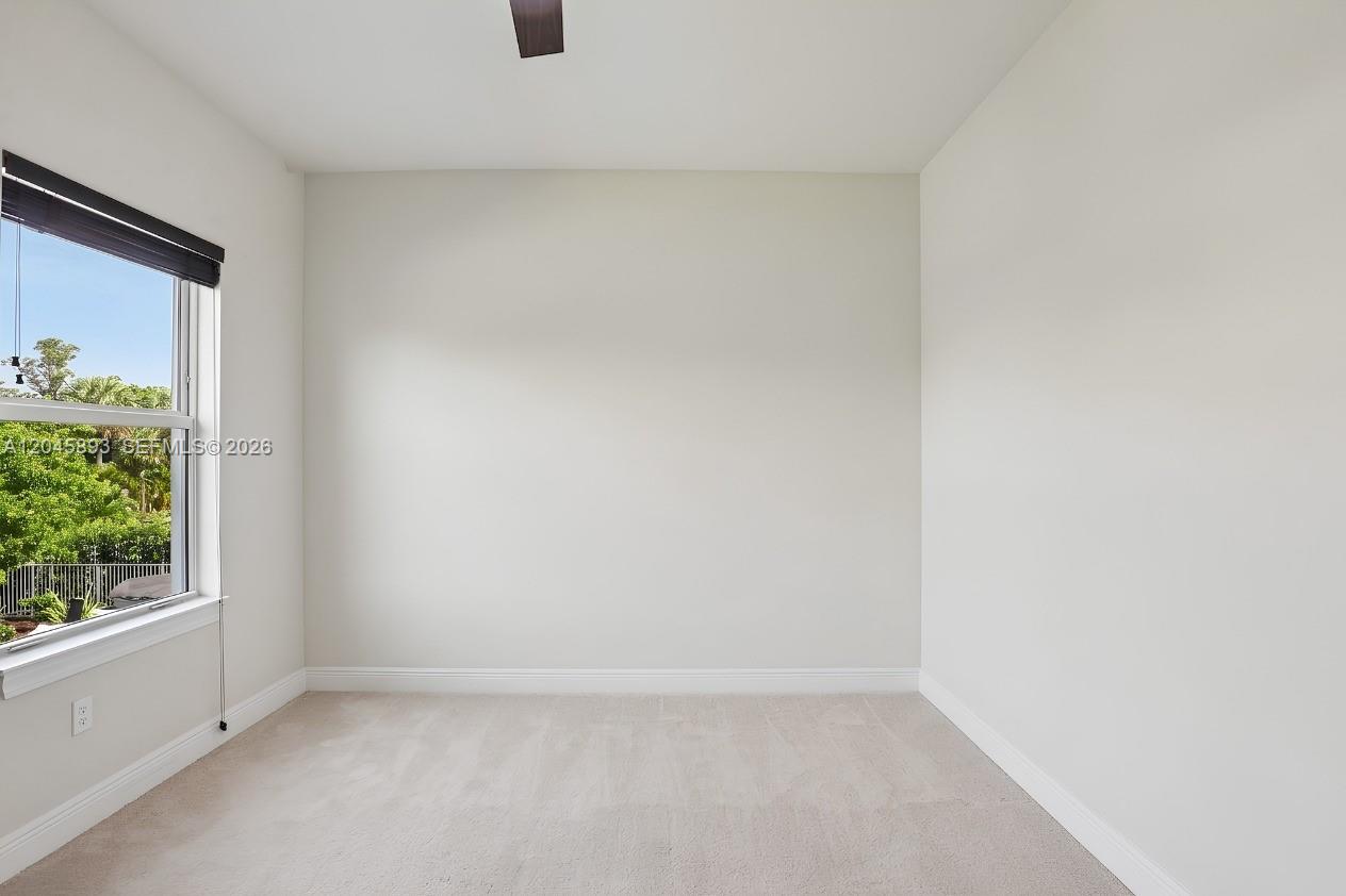 1636 3 / 3 1881 sq. ft. $ 2026-06-30 0 Photo