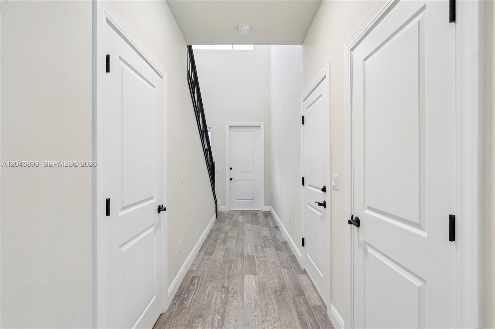 1636 3 / 3 1881 sq. ft. $ 2026-06-30 0 Photo
