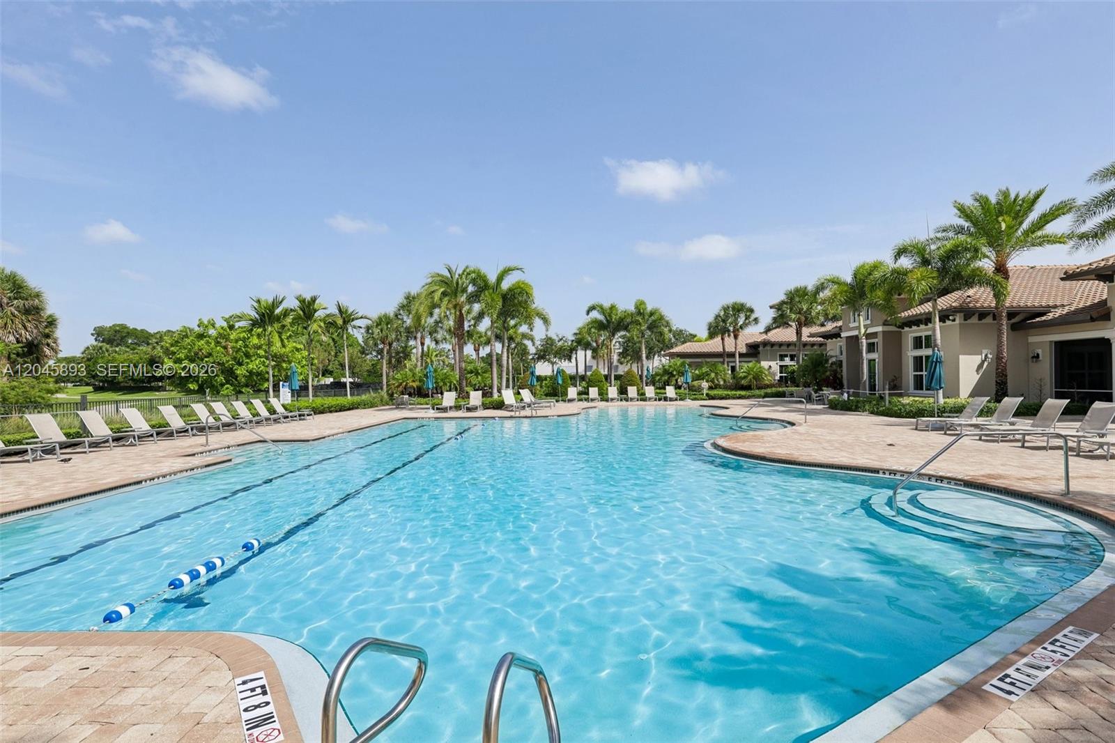 1636 3 / 3 1881 sq. ft. $ 2026-06-30 0 Photo