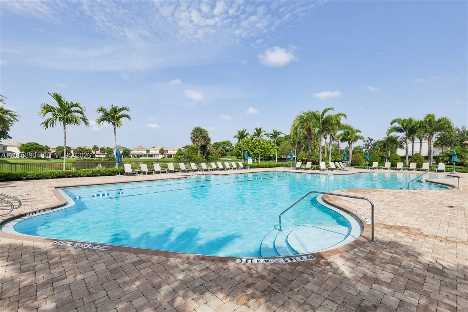 1636 3 / 3 1881 sq. ft. $ 2026-06-30 0 Photo