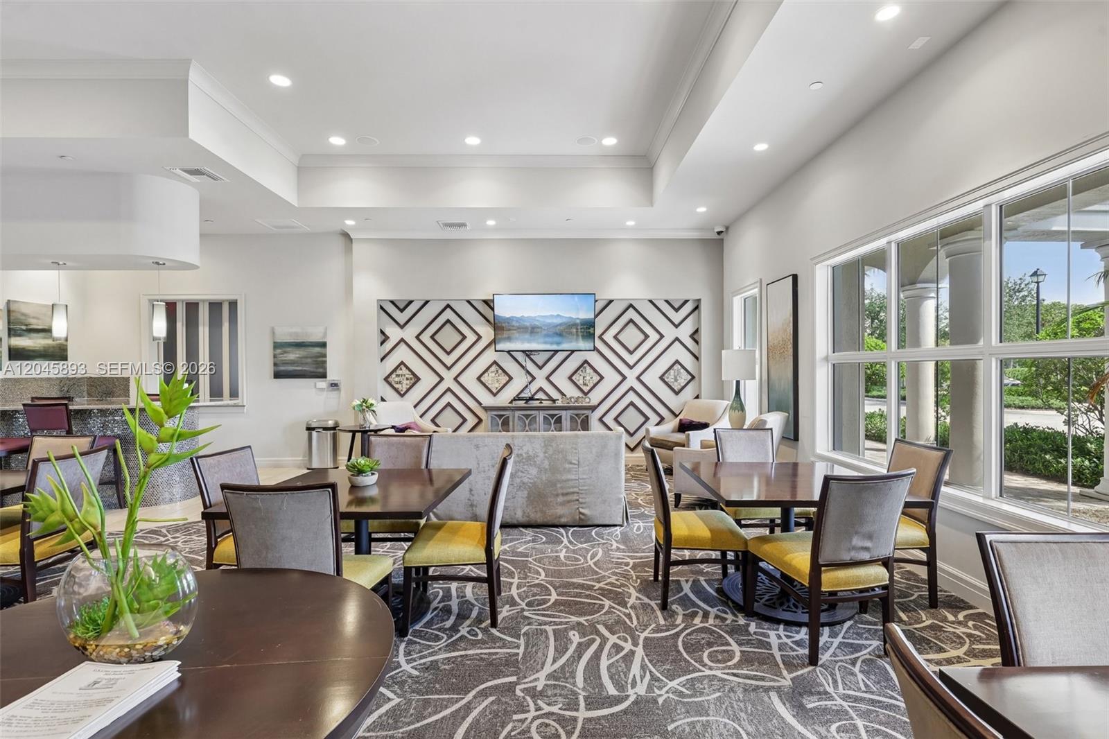 1636 3 / 3 1881 sq. ft. $ 2026-06-30 0 Photo