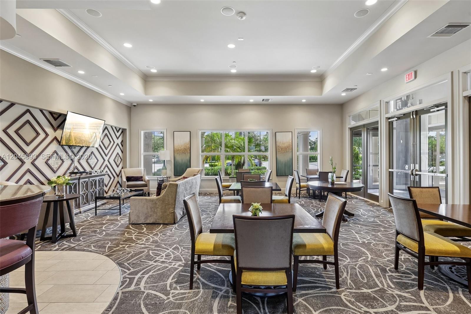 1636 3 / 3 1881 sq. ft. $ 2026-06-30 0 Photo