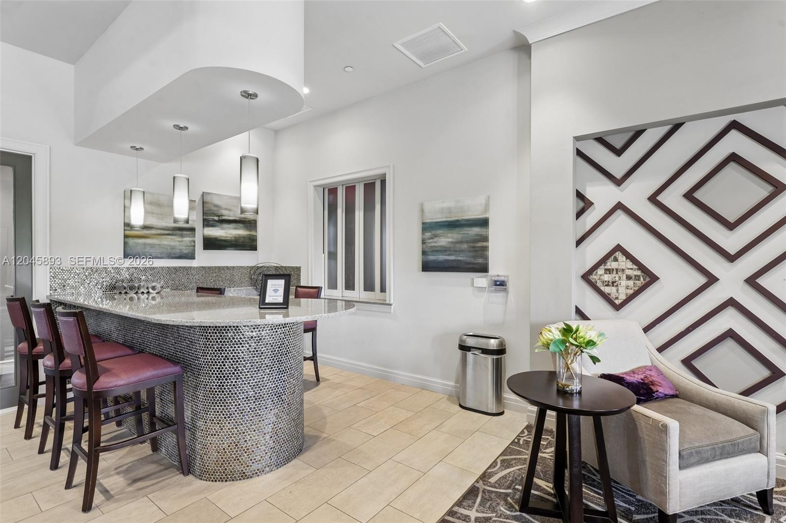 1636 3 / 3 1881 sq. ft. $ 2026-06-30 0 Photo