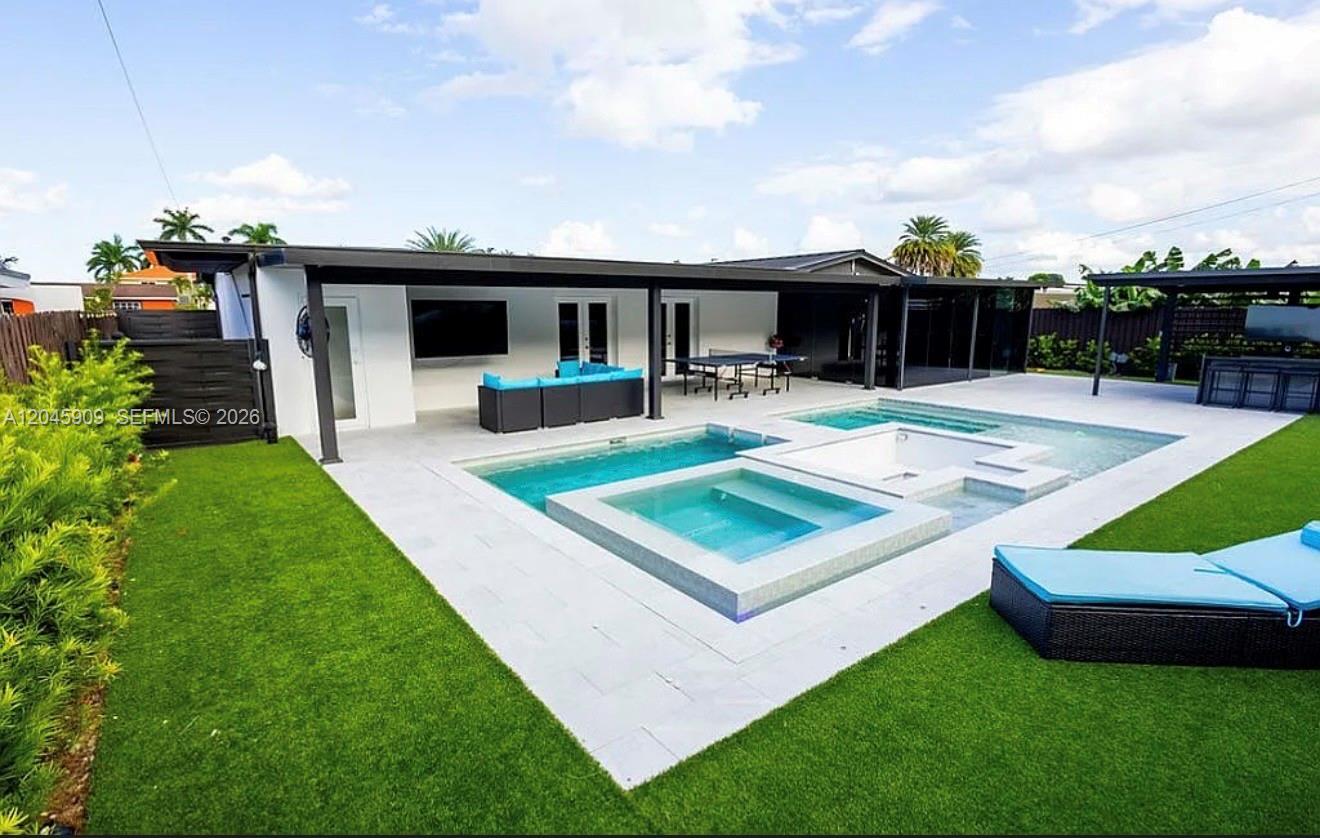 Ver detalles 18250 3 / 2 1988 sq. ft. $ 2026-08-12 0 foto