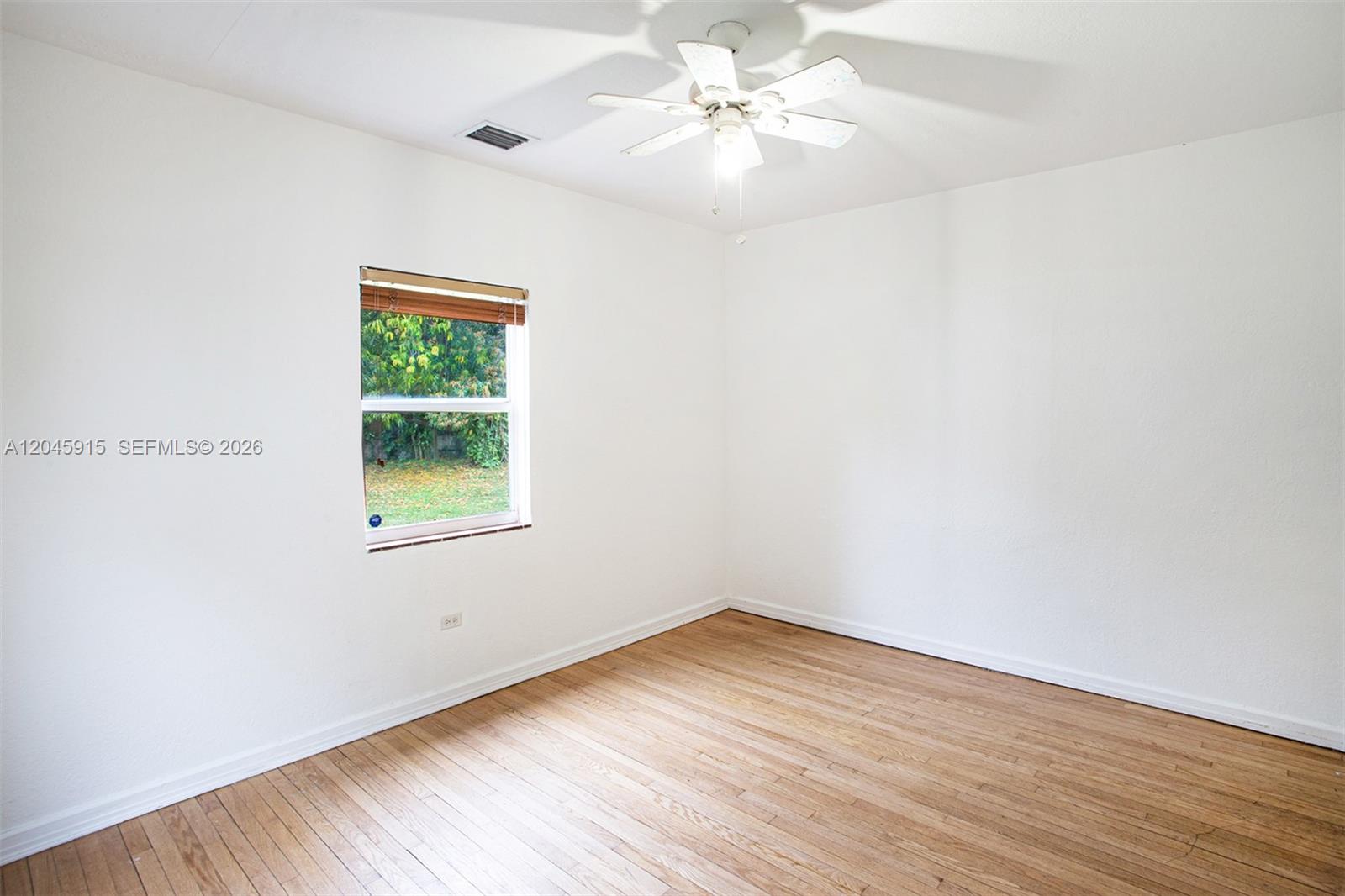   /   sq. ft. $ 2026-06-30 0 foto