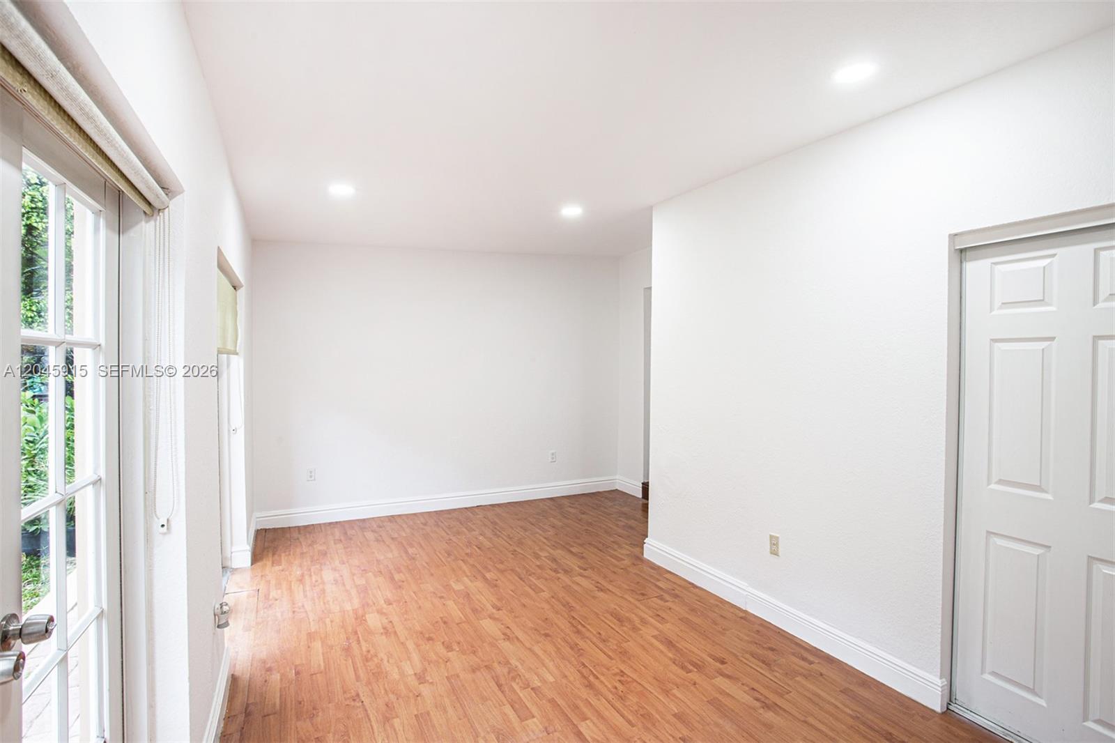   /   sq. ft. $ 2026-06-30 0 foto