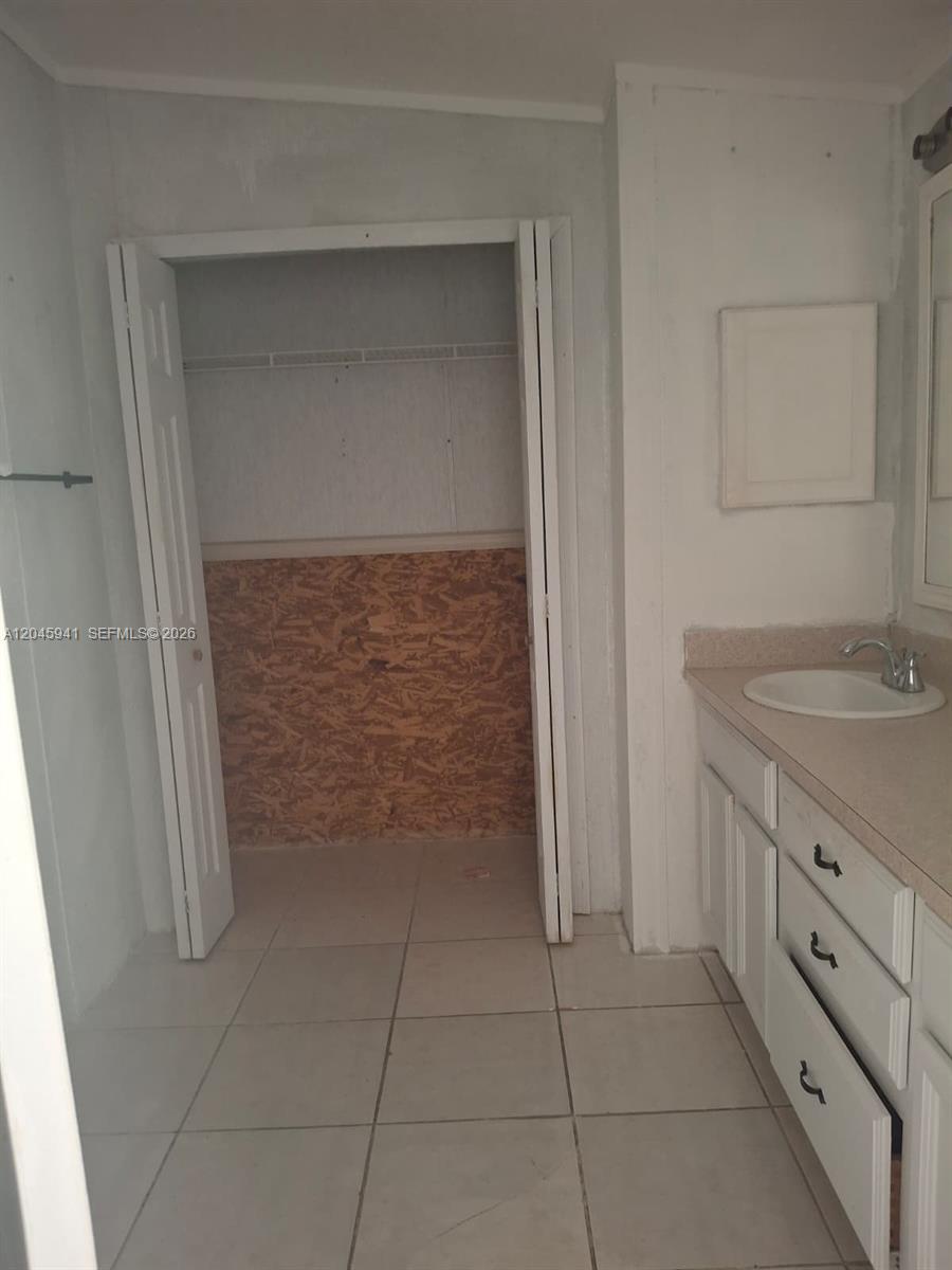 Ver detalles 3 / 2 1430 sq. ft. $ 2026-08-17 0 foto