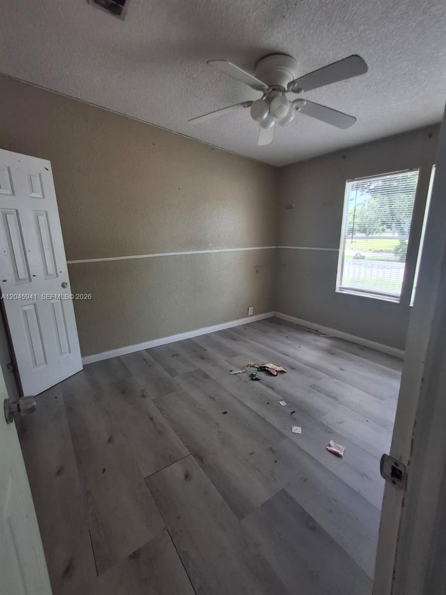 Ver detalles 3 / 2 1430 sq. ft. $ 2026-08-17 0 foto
