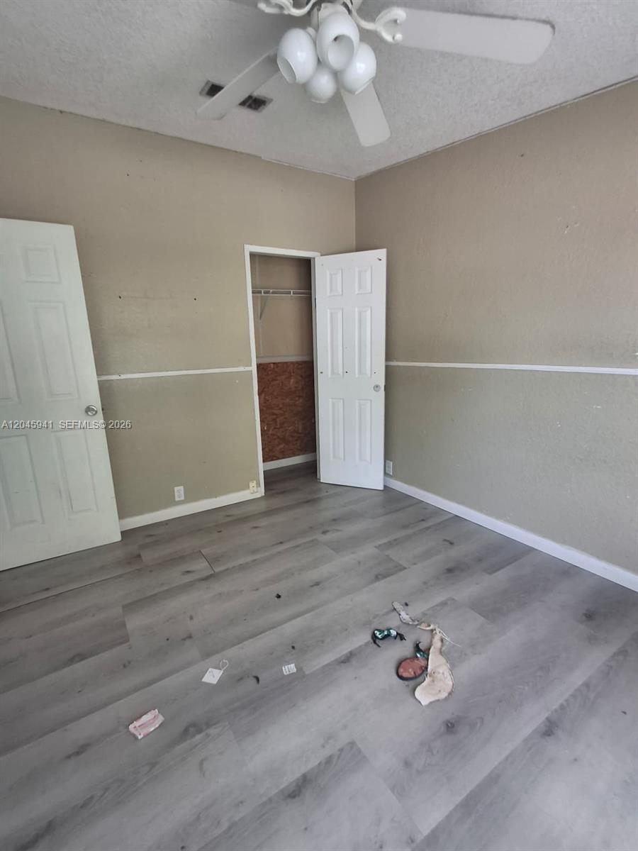 Ver detalles 3 / 2 1430 sq. ft. $ 2026-08-17 0 foto