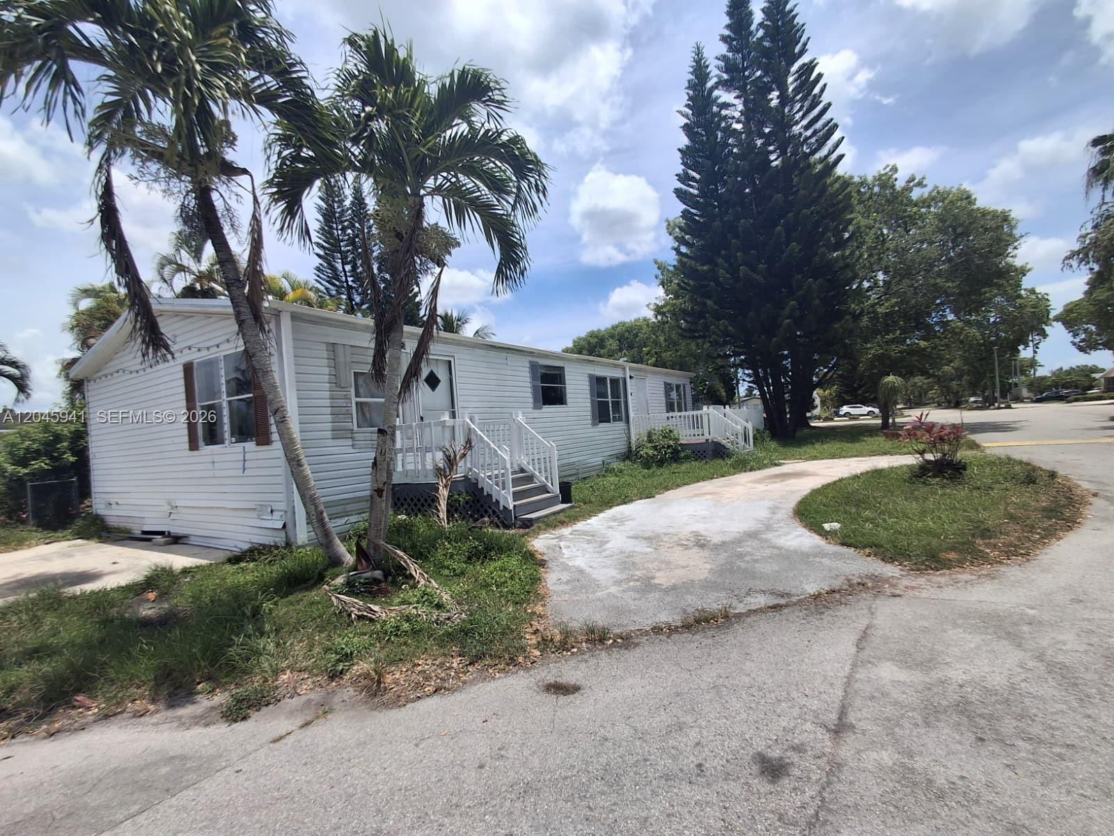 Ver detalles 3 / 2 1430 sq. ft. $ 2026-08-17 0 foto