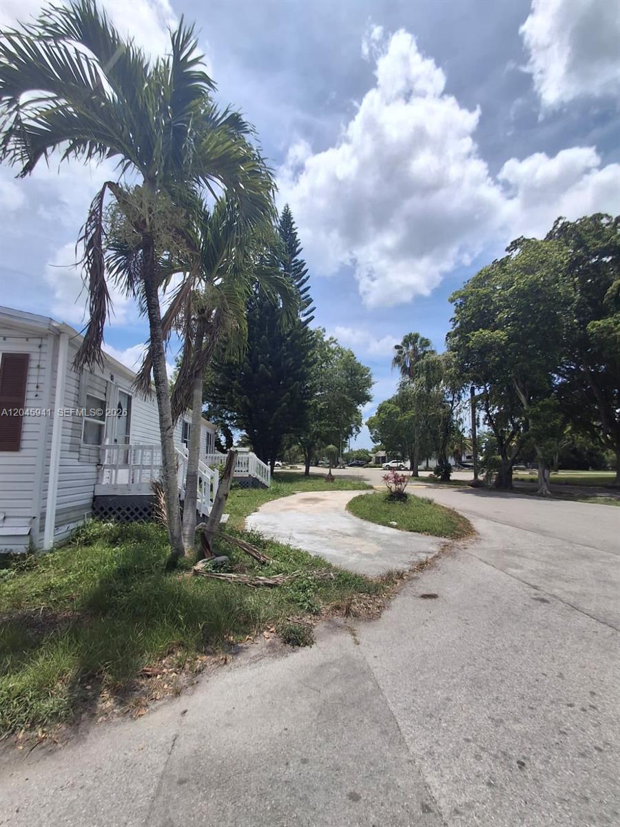 Ver detalles 3 / 2 1430 sq. ft. $ 2026-08-17 0 foto