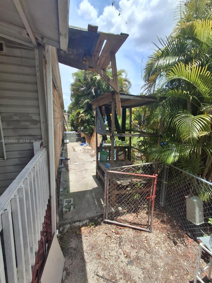 Ver detalles 3 / 2 1430 sq. ft. $ 2026-08-17 0 foto