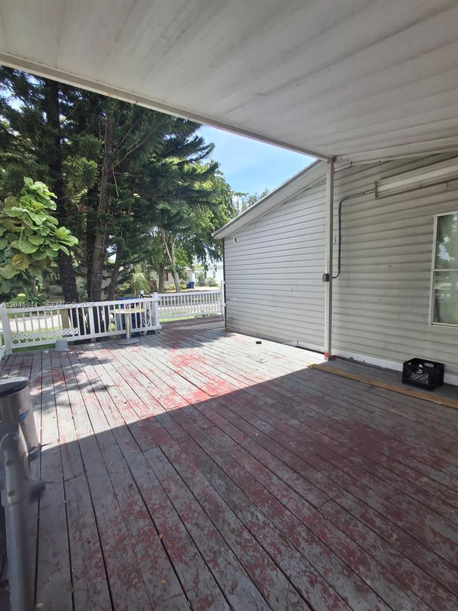 Ver detalles 3 / 2 1430 sq. ft. $ 2026-08-17 0 foto