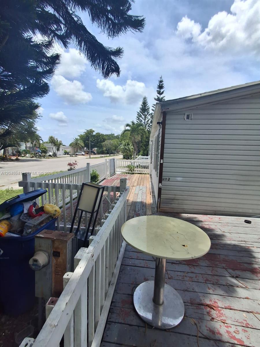 Ver detalles 3 / 2 1430 sq. ft. $ 2026-08-17 0 foto
